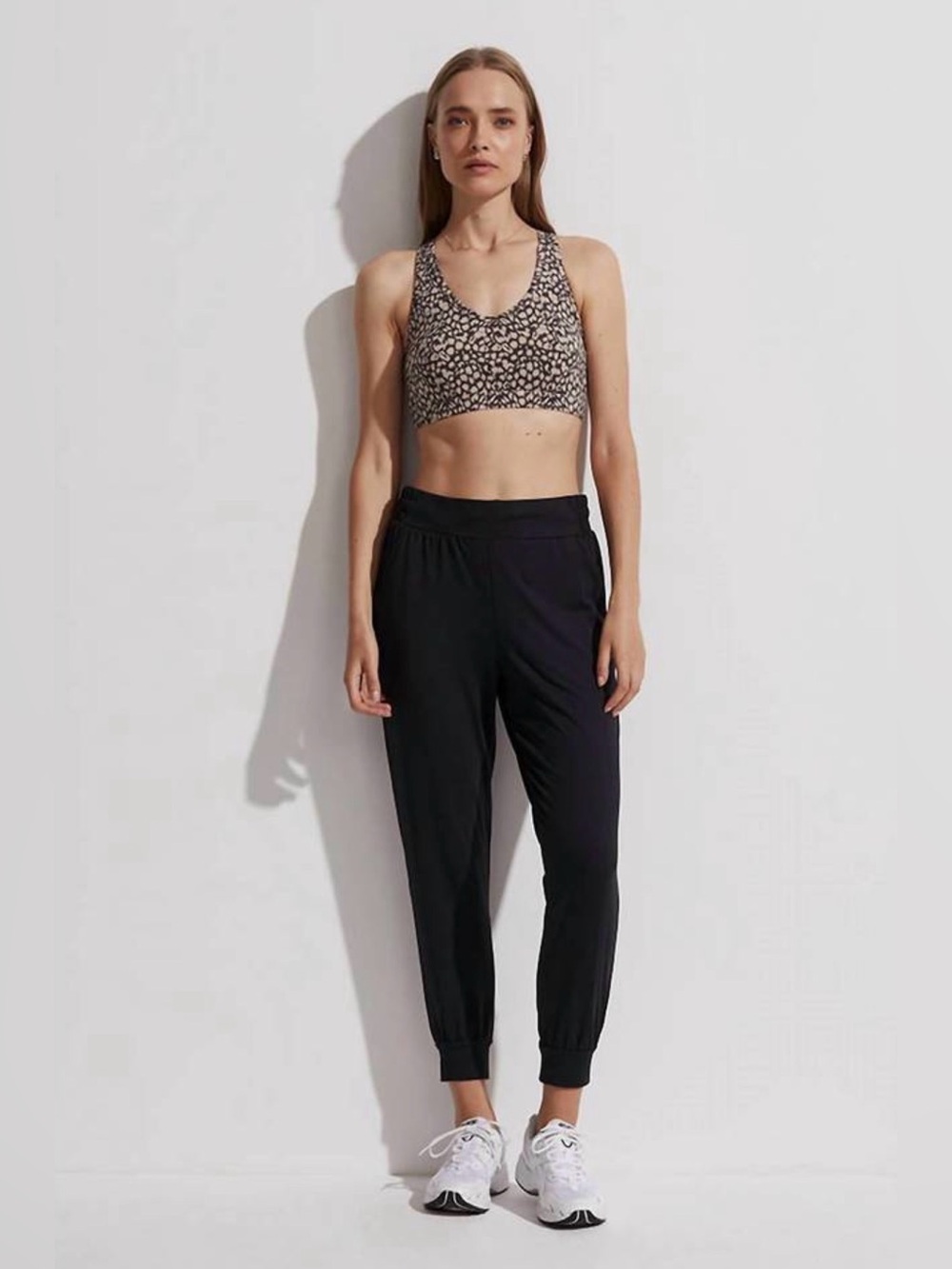 Varley Siena Fluid Stretch Jersey Jogger in Black Size Small